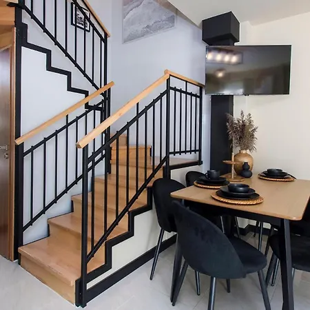 Daire Dwupoziomowe Na Starym Miescie Two-story Old Town Retreat *