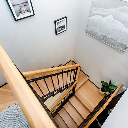 Dwupoziomowe Na Starym Miescie Two-story Old Town Retreat Διαμέρισμα *